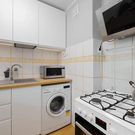 Bright With Air Conditioning In The Capital By Renters *