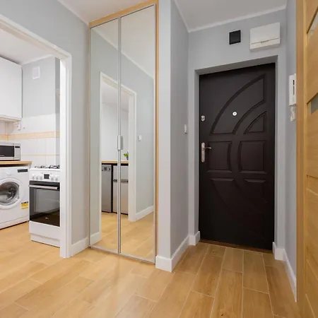 Apartman Bright With Air Conditioning In The Capital By Renters *